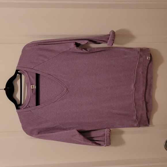 TNA Sweaters - TNA V-neck sweater (XS)